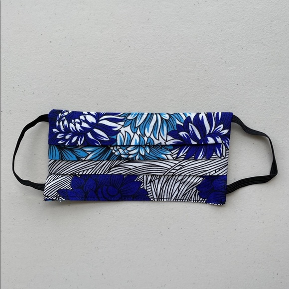 Assorted Facemask for Men & Women Buy 1 Get 1 - Picture 2 of 7